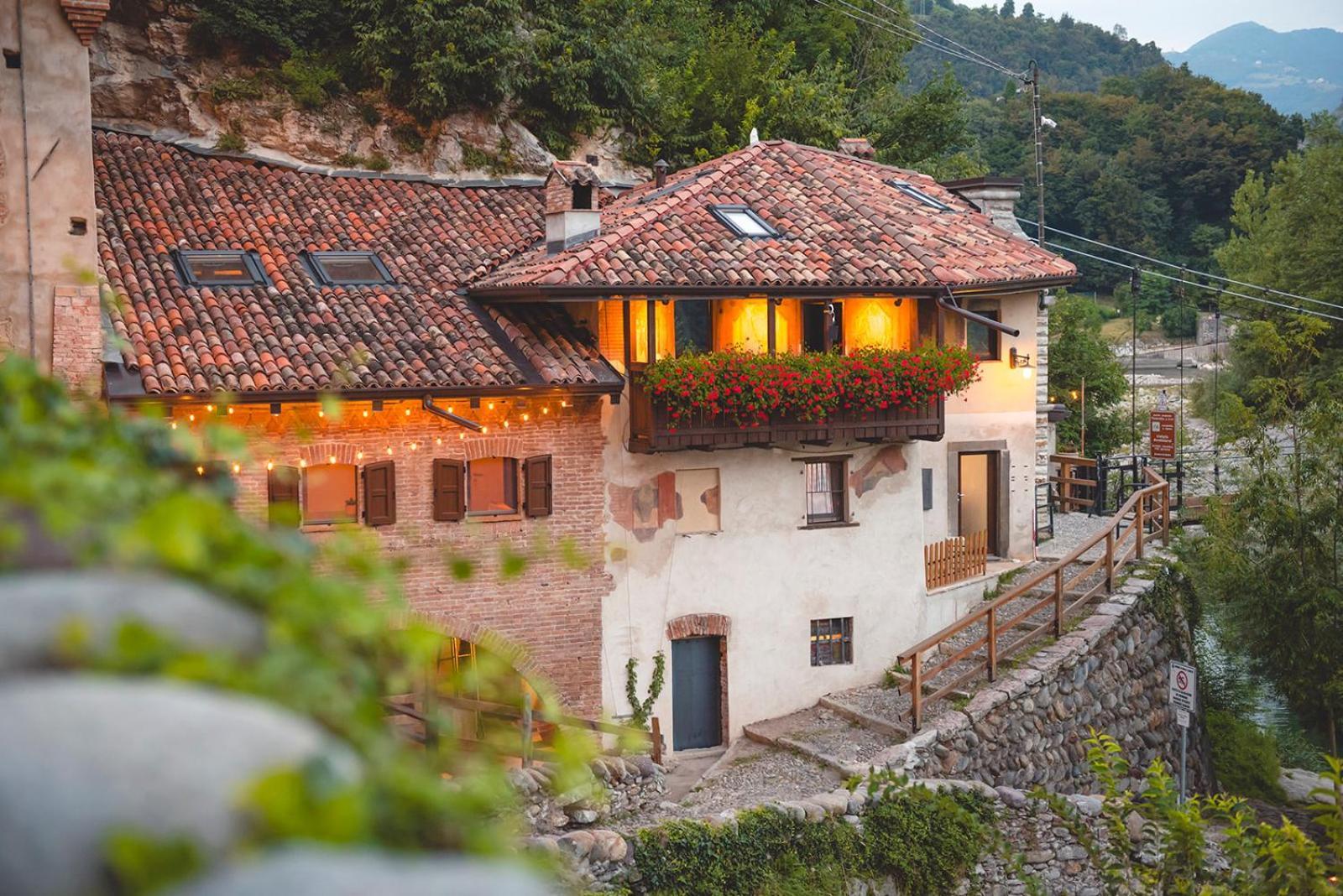 Porto Di Clanezzo Bed & Breakfast Екстериор снимка